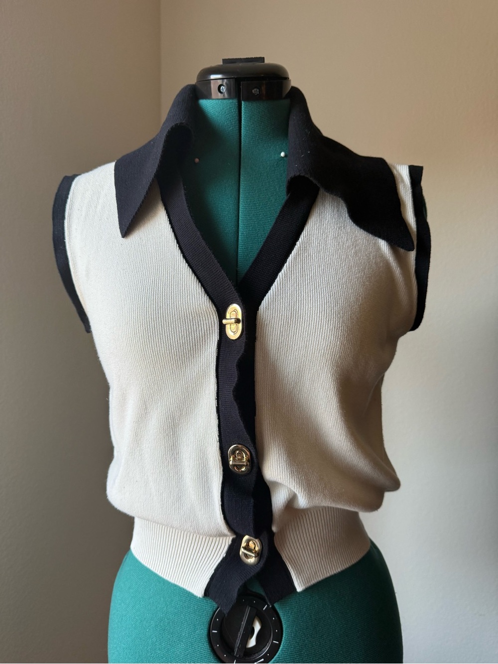 Commense Cream and Black Sleeveless Knit Top with Gold Accents